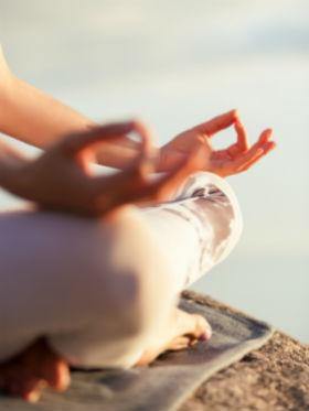 How to Start a Daily Meditation Practice, 12 tips from HUM, Sarah de Joybert - My Spa Shop